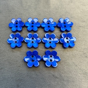 Daisy buttons royal blue 17mm a set of 10