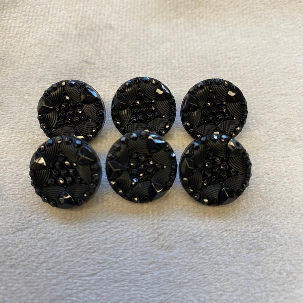 Lot De 7 Boutons Ronds Anciens En Jais Noir Facetté - France - Occasion (neuf Mais Ancien)