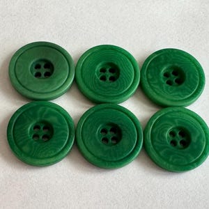 Emerald Green Corozo Buttons 20mm: Sustainable Fashion, Set of 6