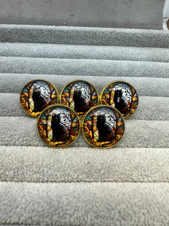 Buttons: Black Cat - 21mm Buttons: Black Cat - 21mm