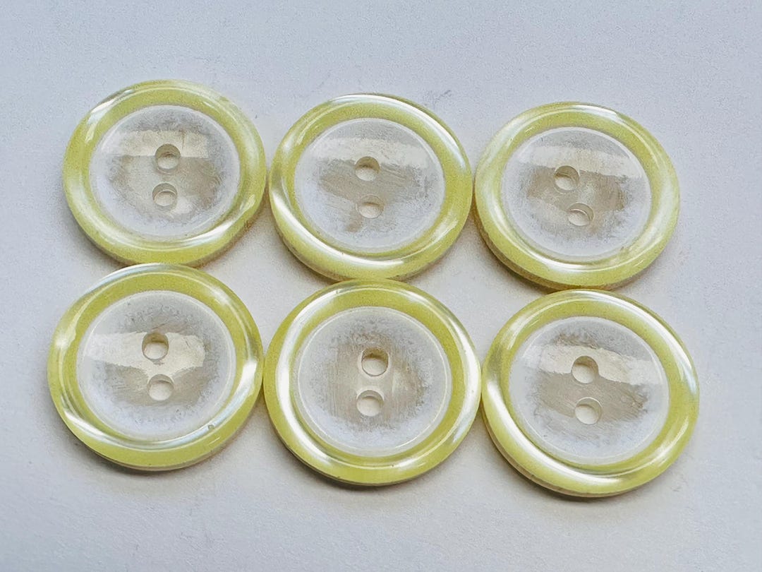 Lemon Buttons 25mm With a Cream Centre Sew-through Sold as a Set of Six ...