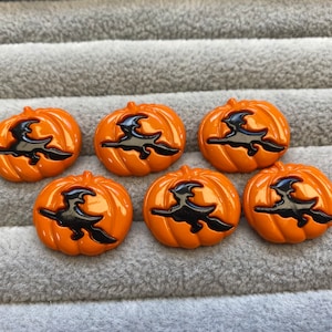 Pumpkin witch buttons orange and black 20mm a set of 6