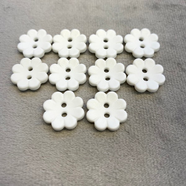 Flower buttons white matt finish 15mm a set of 10