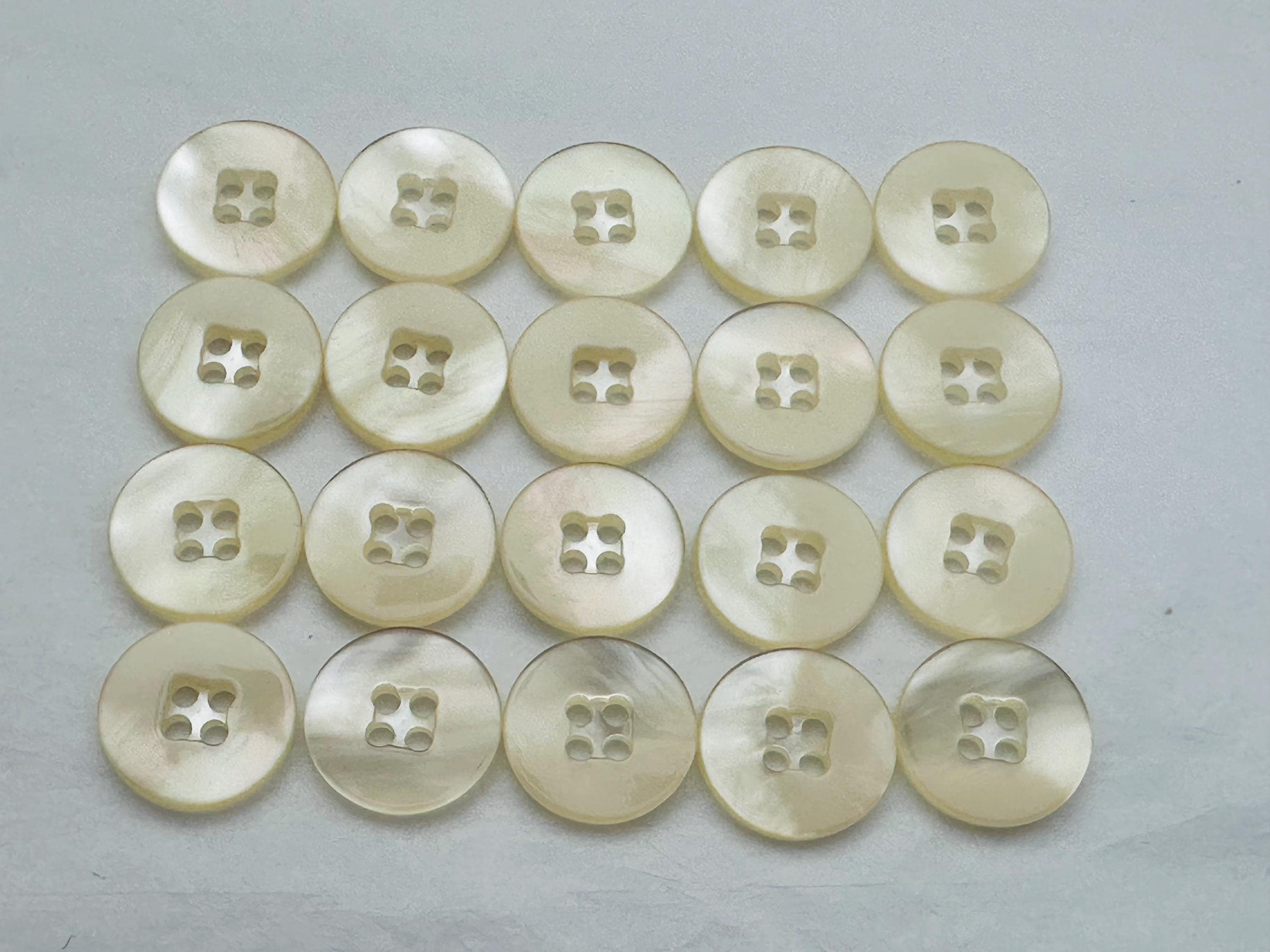 Harnstoff-Knöpfe Set - 3 Stück In 20mm Grau Für Kleidungsreparatur