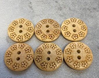 Floral wooden buttons natural maple wood 20mm a set of 6