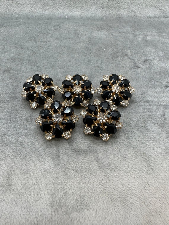 Rhinestone buttons silver in a gold tone metal setting 25mm a set of 5