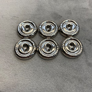 Metal buttons silver tone textured design 16mm a set of 6