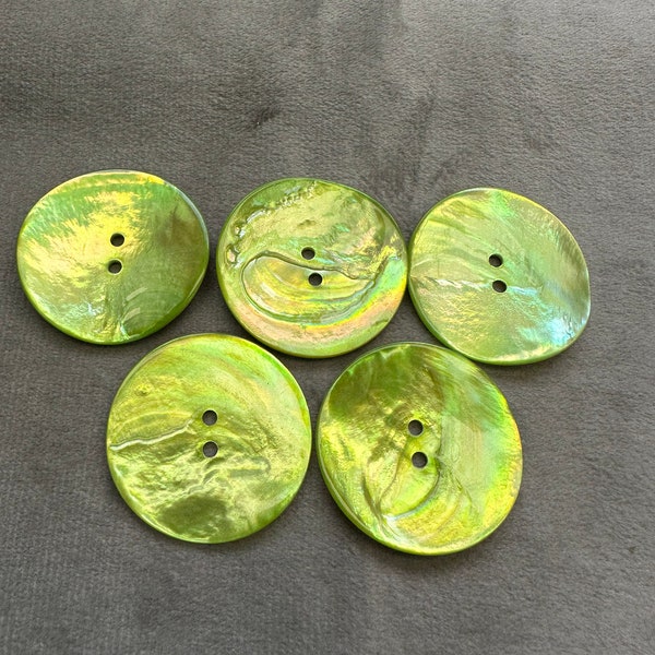 Shell buttons lime green iridescent finish 34mm a set of 5