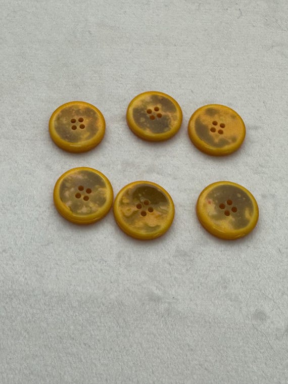 Lot De 8 Boutons Jaune Nacré - Diamètre 18 Mm - Plastique - Occasion Pour Couture
