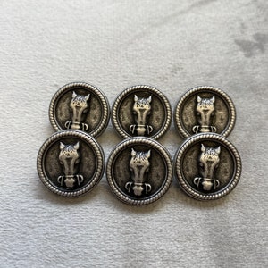 Horse buttons aged silver effect metal 17mm a set of 6