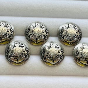 Silver-Tone Crest Buttons: Blazer Style, 20mm (Set of Six)