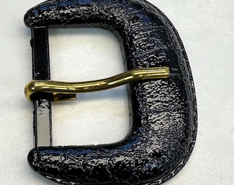 Black buckle to fit a belt 30mm mock croc design with a prong