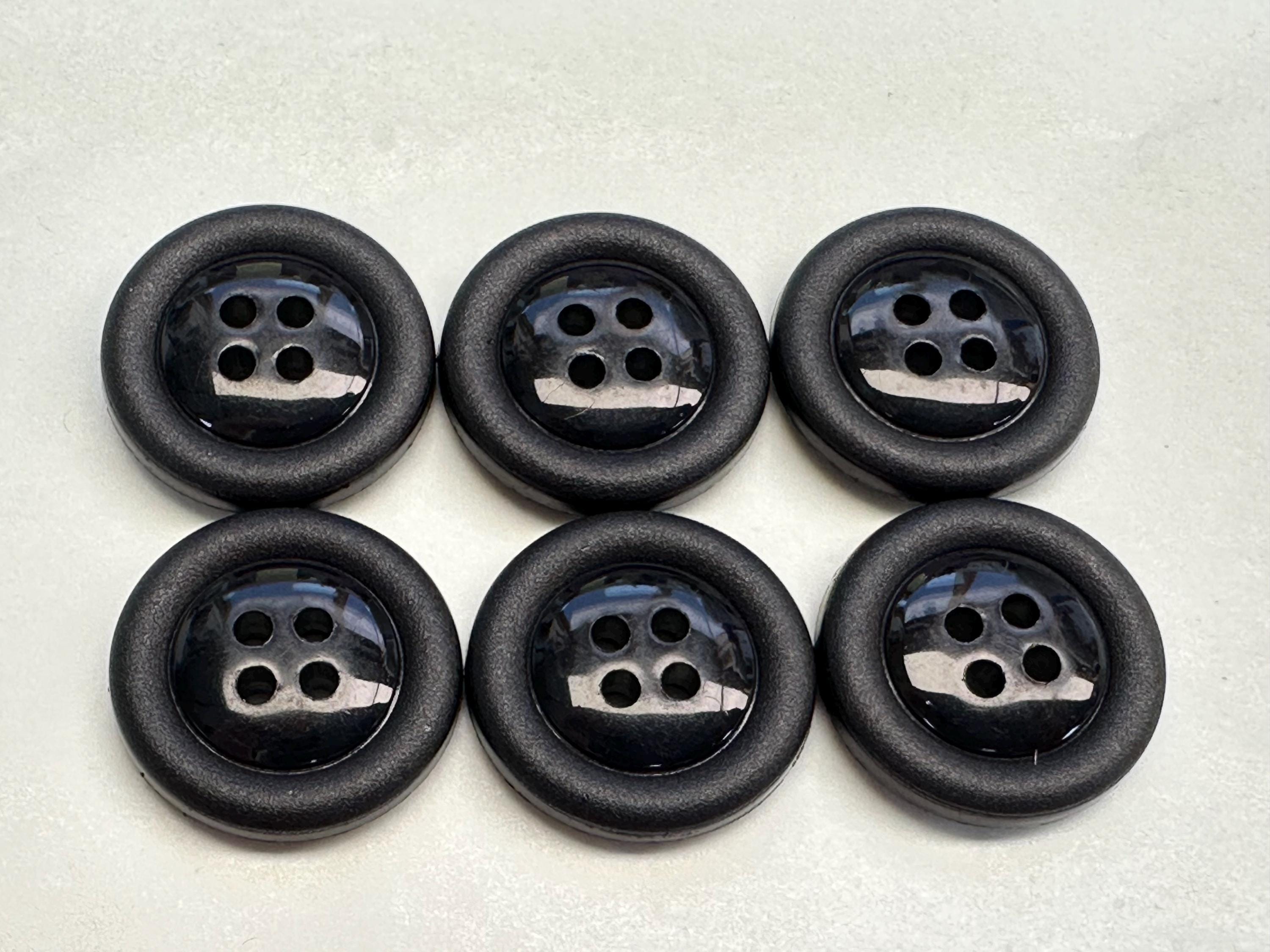 Lot De 6 Gros Boutons Noirs à Facettes - 30 Mm De Diamètre - PVC - Stock Ancien, Occasion