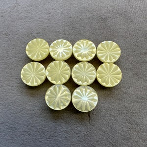 Pearly buttons lemon yellow textured design 12mm a set of 10