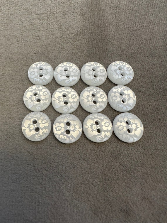Floral Damask Button: 13mm - each Floral Damask Button: 13mm - each