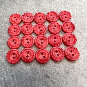 Ombre buttons red matt finish 13mm a set of 20