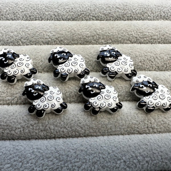 Sheep buttons white and black 20mm a set of 6