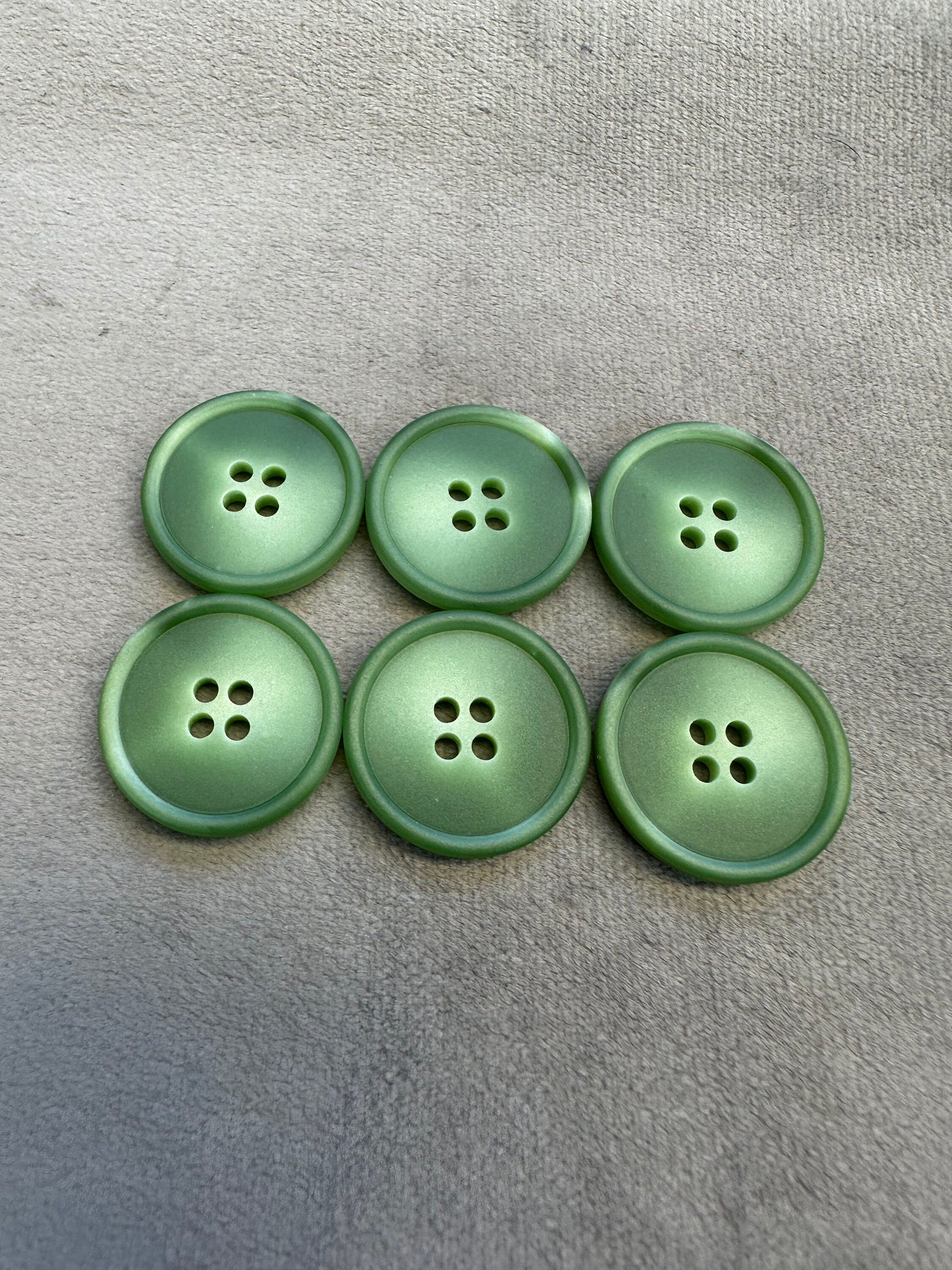 Obre Buttons Ombre Buttons Leaf Green Ombre Design 22mm a Set of 6 - Etsy