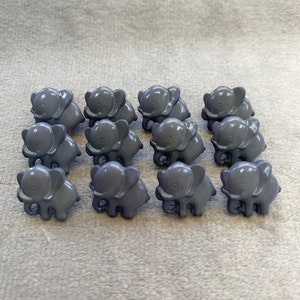 Elephant buttons grey 13mm a set of 12