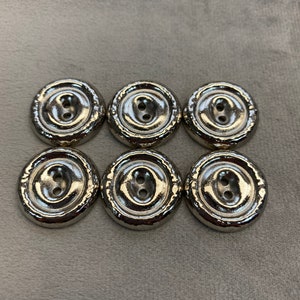 Metal buttons silver tone textured design 22mm a set of 6
