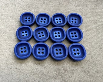 Ombre buttons Royal blue matt finish 14mm a set of 12