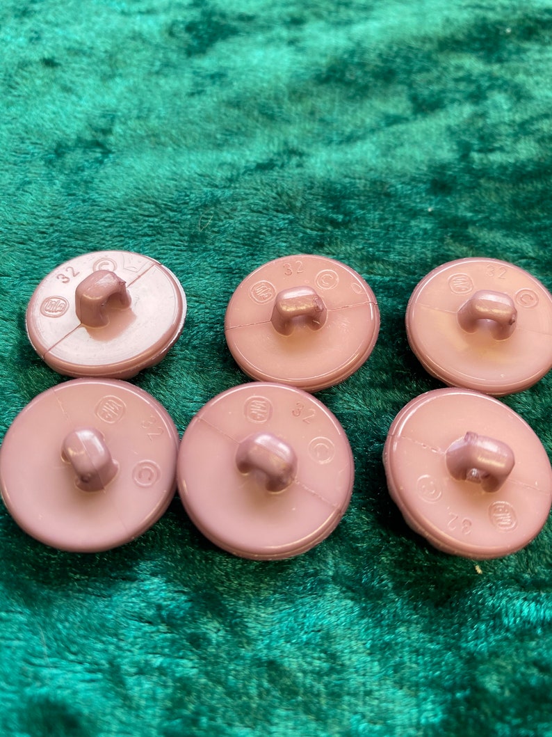 Dusky pink vintage buttons