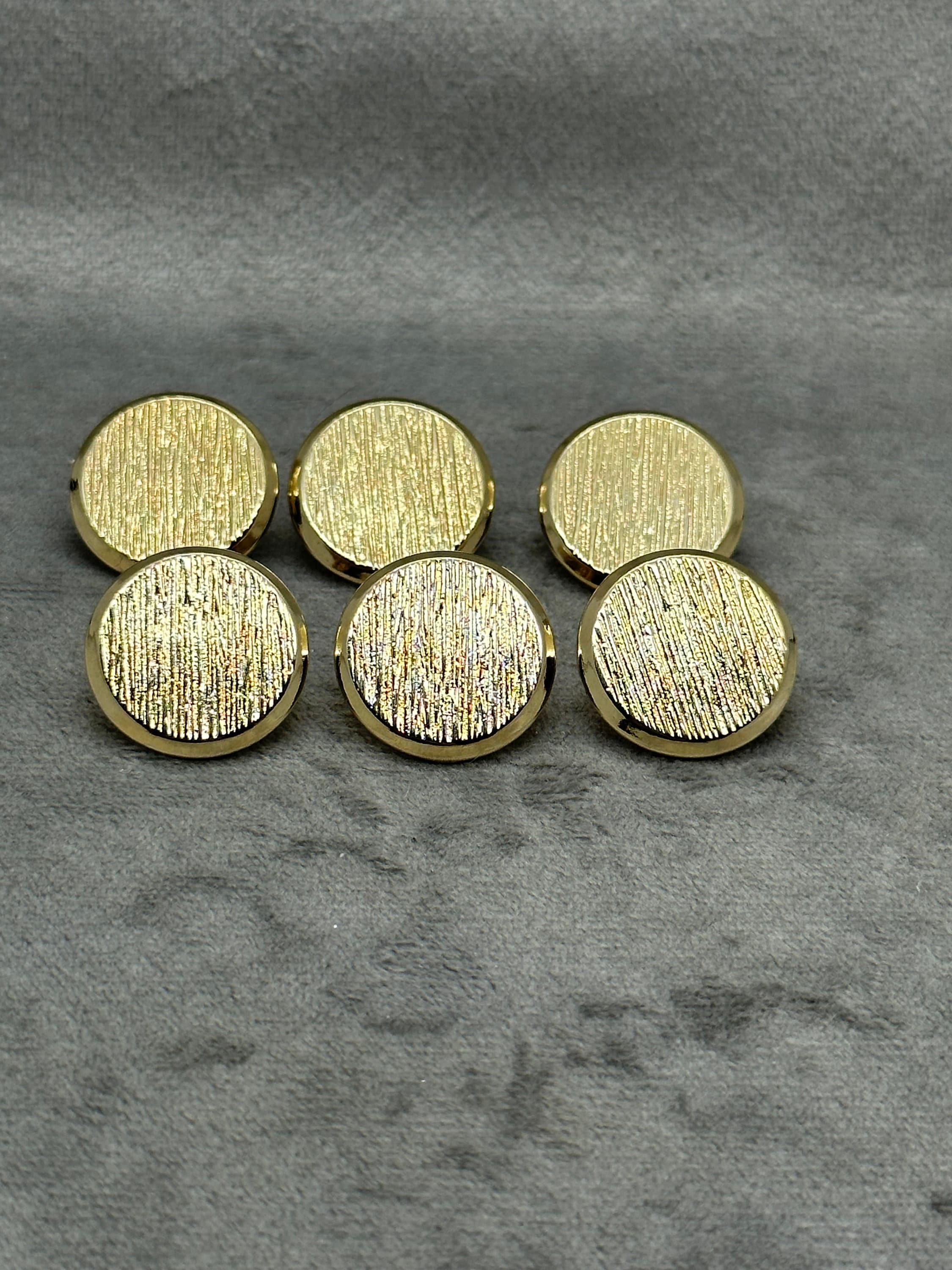 Blazer buttons gold tone metal shield design 24mm a set of 6