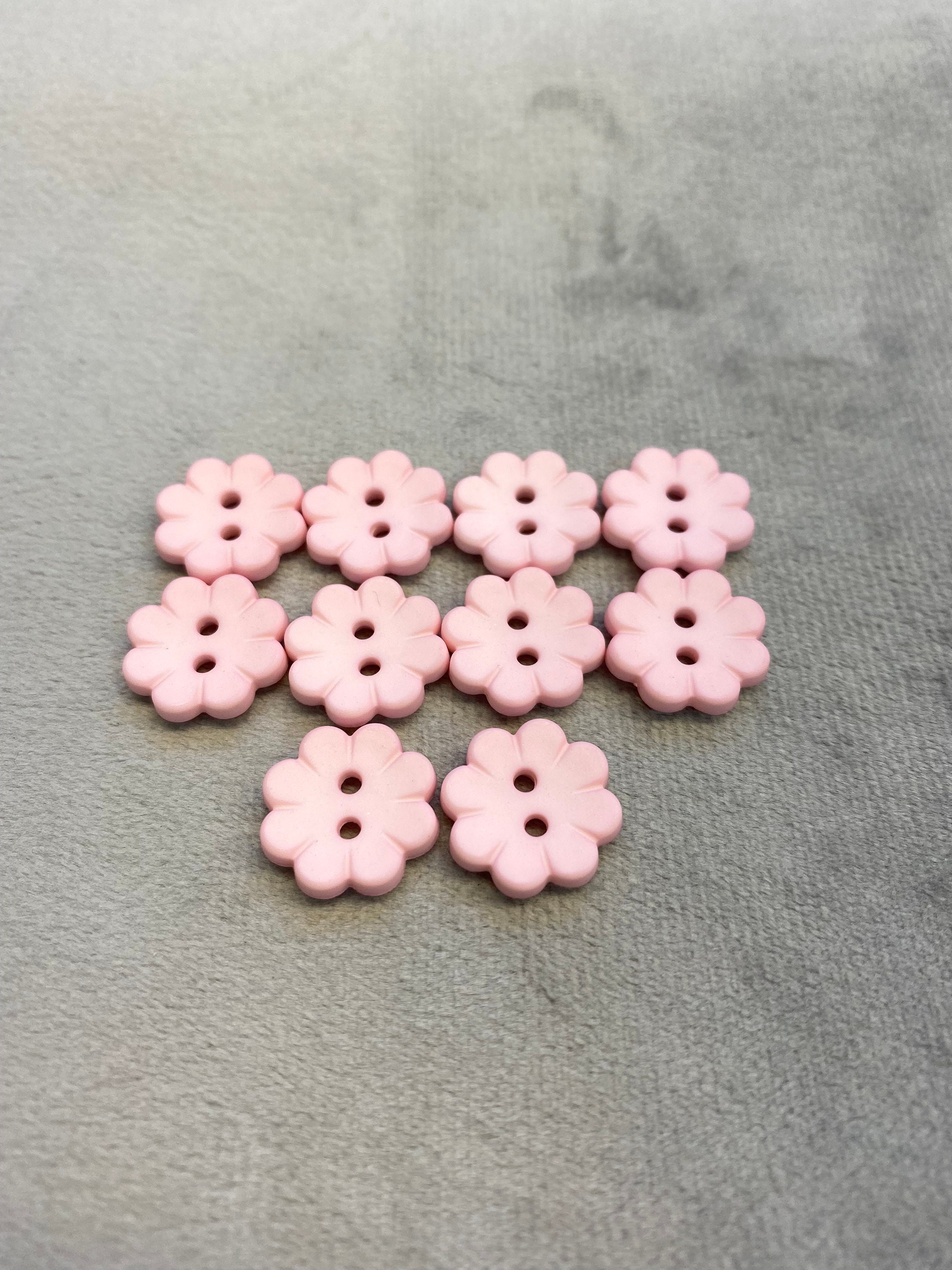 Flower shaped buttons - set of 10 buttons