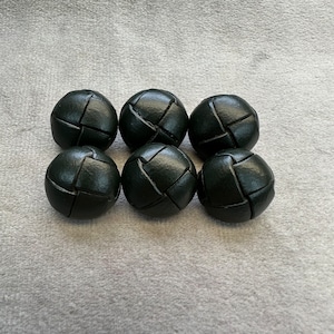 Leather buttons deep green 18mm a set of 6