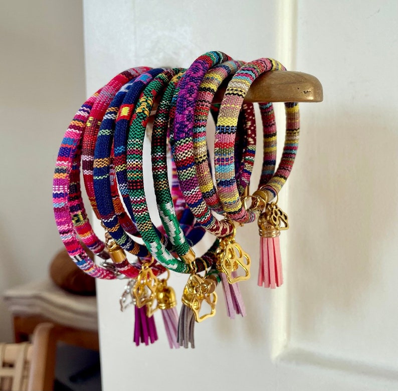 Ethnic dog chain image 3