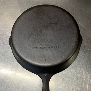 NICE Unmarked Wagner No. 8 Skillet, 10 1/2 Inch, Cast Iron Skillet, Series  Z4, Vintage Fry Pan, Camp Fry Pan, Camp Skillet, Antique Cookware 