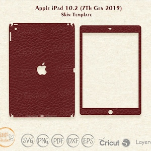 Puede incluir: Una plantilla para una piel de vinilo para el iPad Apple 10.2 (7.ª generación, 2019). La plantilla muestra la parte delantera y trasera del iPad, con la parte delantera mostrando una pantalla en blanco y la parte trasera mostrando un diseño de cuero texturizado burdeos con el logotipo de Apple.