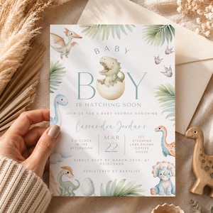 Invito per baby shower a tema dinosauri, invito per baby shower "Presto si schiuderà", invito per baby shower a tema dinosauri, modello Canva modificabile
