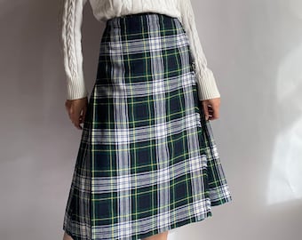 Vintage wool skirt/ kilt style/ plaid/ xs size/ small size