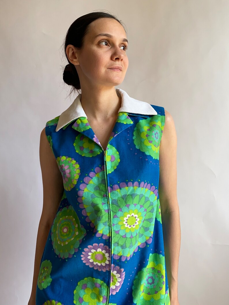 Vintage psychedelic mini dress/1960s/ 60s/ 1970s/ zip closure/ extra small image 6