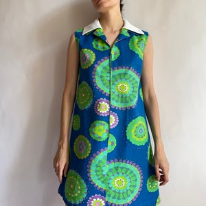 Vintage psychedelic mini dress/1960s/ 60s/ 1970s/ zip closure/ extra small image 1