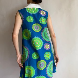 Vintage psychedelic mini dress/1960s/ 60s/ 1970s/ zip closure/ extra small image 2