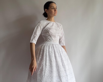 Vestido vintage de encaje blanco de los años 50/falda amplia con tul incorporado/vestido de fiesta de los años 50/talla extra pequeña