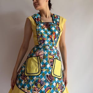 Vintage 1950s apron/ rockabilly style with retro dessert print/ one size