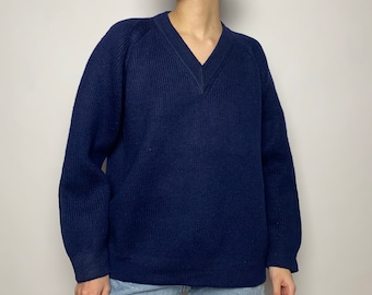 Vintage navy blue sweater V-neck/ 1970s vintage/ size small