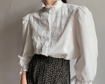 Vintage shirt with lace/ Austrian blouse/ 1980s/ medium size