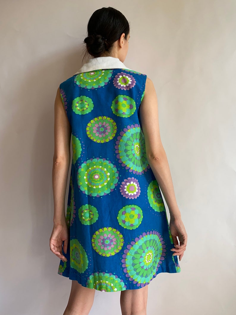 Vintage psychedelic mini dress/1960s/ 60s/ 1970s/ zip closure/ extra small image 5