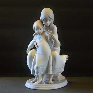 Rare Lladro Porcelain Figurine: &quot;Tenderness&quot; Matte Finish, Retired 1989