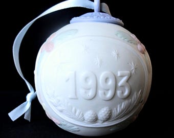 Vintage LLADRO Retired Porcelain Christmas Ornament Collectible in Original Box