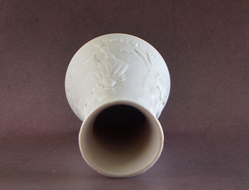 Retired Lladro Porcelain Vase, Vintage Figurine From 1988, Rare Lladro