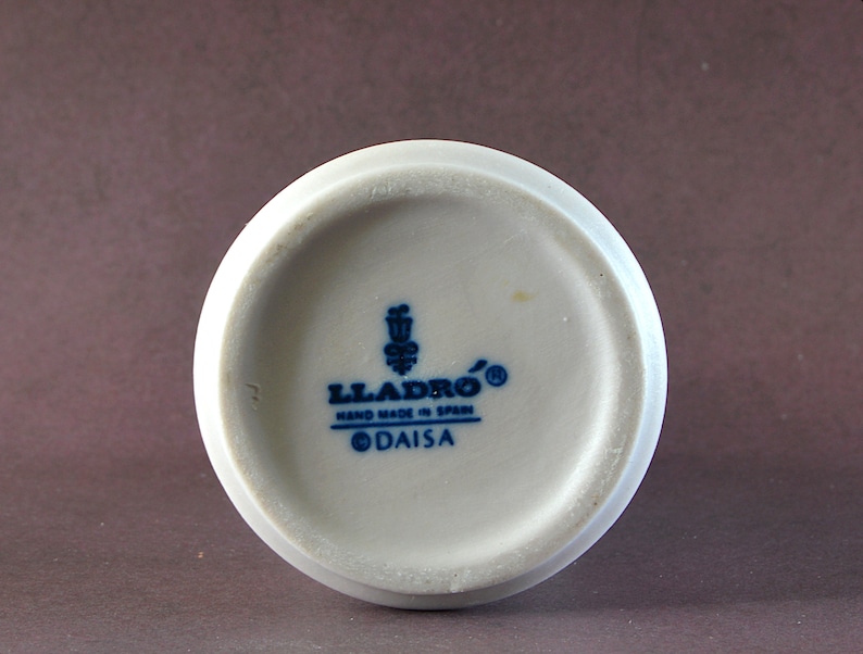 Retired Lladro Porcelain Vase, Vintage Figurine From 1988, Rare Lladro