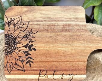 Engraved Sunflower Cutting Board, Personalized Cutting Board, Personalized Wood Cutting Board, Personalized Charcuterie Board