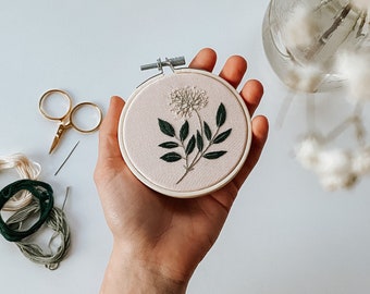 Embroidery Kit: Elderflower, DIY for beginner to intermediate