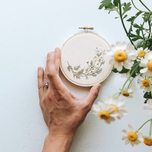 Embroidery Pattern:  Roman Chamomile, PDF pattern, beginner embroidery, diy embroidery art, botanical embroidery, floral hand embroidery.