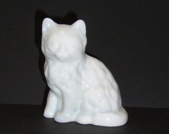 Mosser Glass USA Collectible Glass Kitty Milk White New